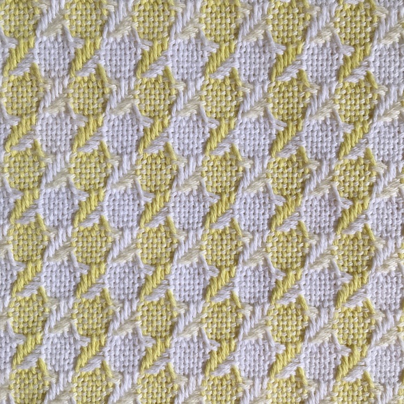 Banana Republic white and yellow pencil skirt. Size 12P. - Picture 7 of 10